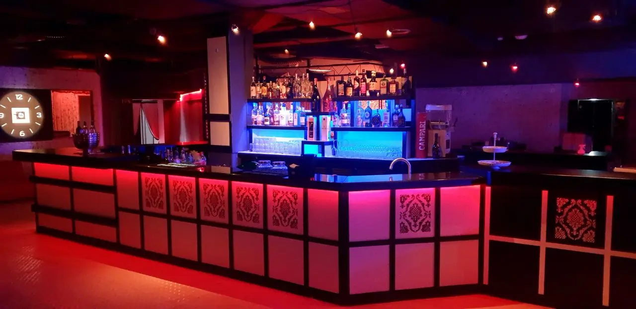 50-Excalibur Banco Bar H.webp