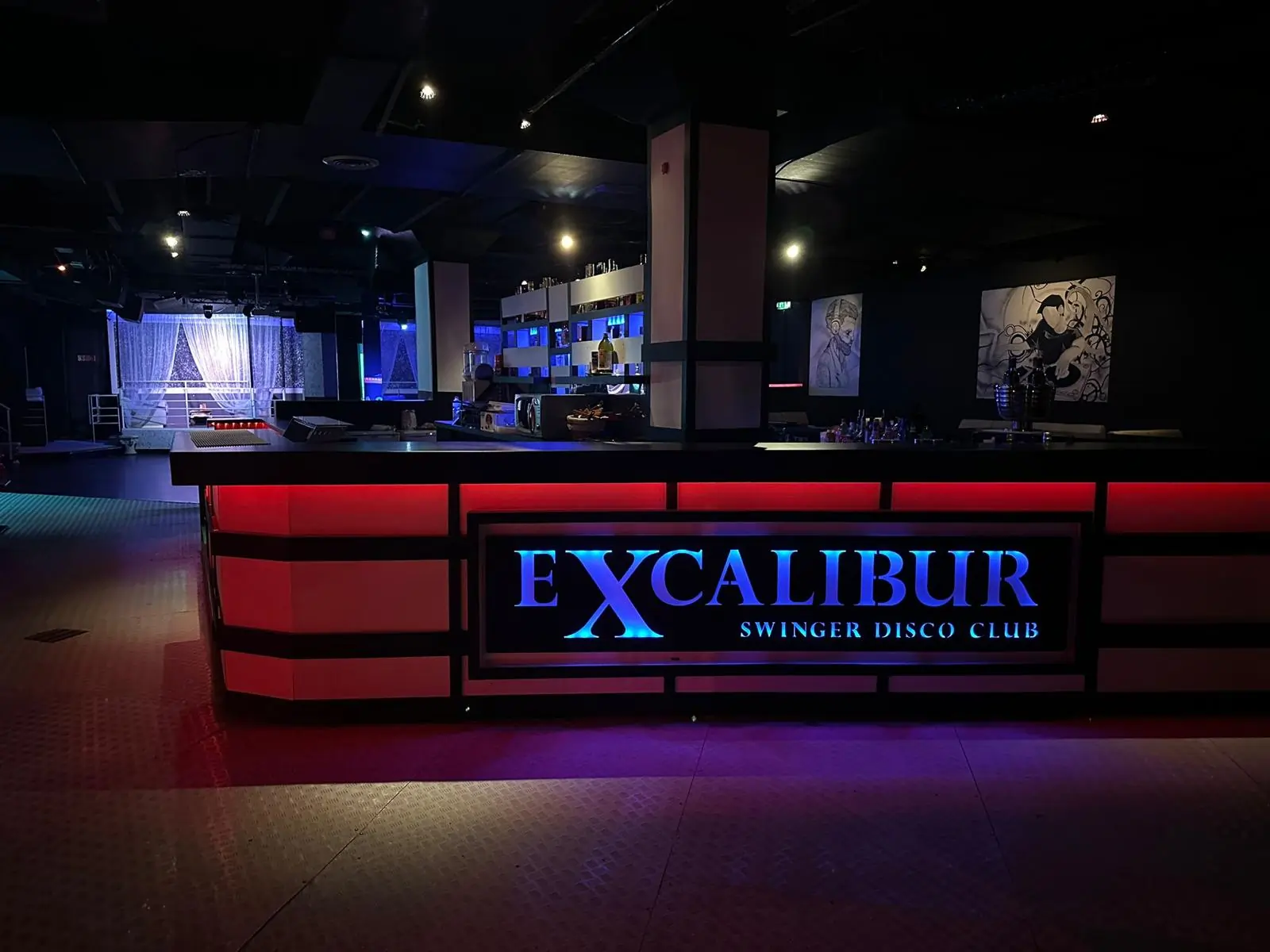 51-Excalibur Banco Bar H.webp