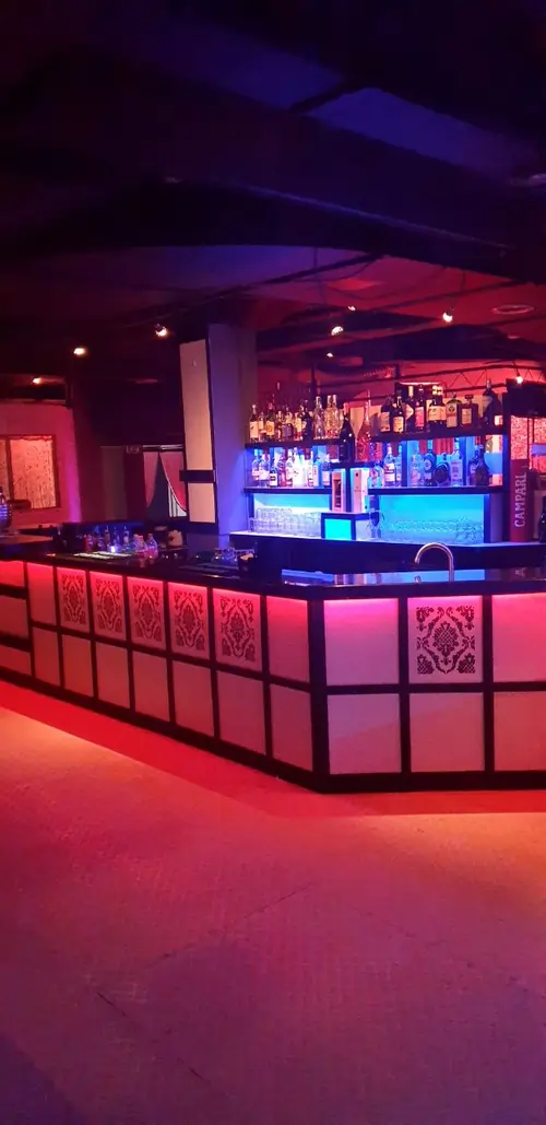 4-Banco Bar Excalibur V.webp