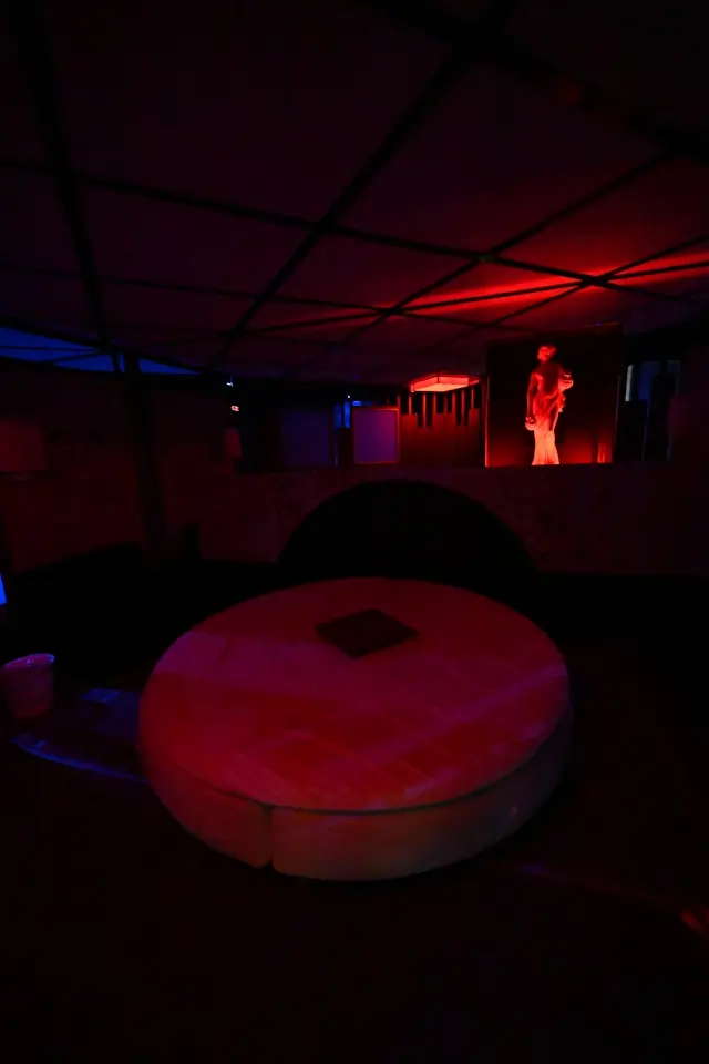 60-Club Prive V.webp